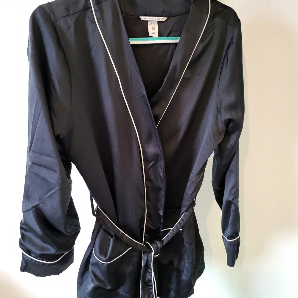 Victoria secret short silk pajama robe